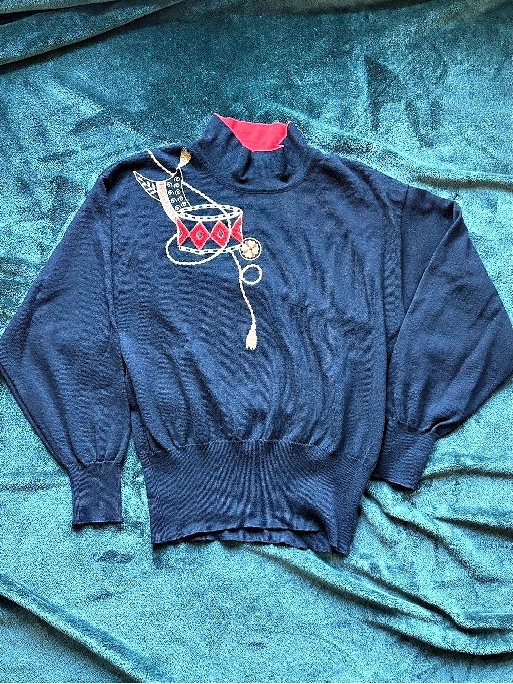 ✨ RARE VINTAGE 1980s LAUREL BY ESCADA NOVELTY EMBROIDERY SWEATER 100% WOOL